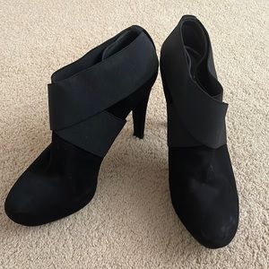 Stuart Weizmann platform black heels size 9 or 40 EU.